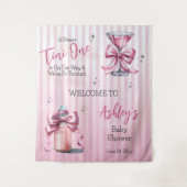 Eine süße Tini-One-Coquette-Babydusche im Hintergr Wandteppich (Vorderseite)