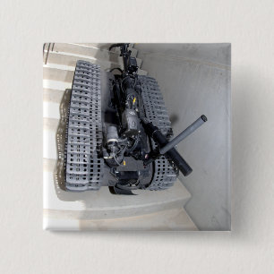 Eine Talon 3B Robotereinheit, die einen Flug des A Button