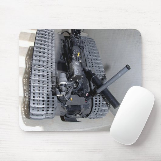 Eine Talon 3B Robotereinheit, die einen Flug des A Mousepad (Mit Mouse)
