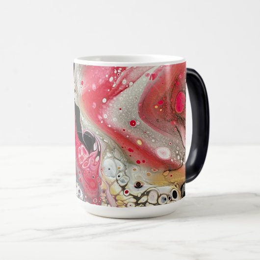 Eine Tasse in Rosa, Gold und Schwarz (VorderseiteRechts)