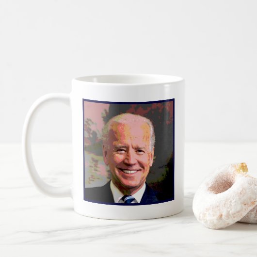 Eine Tasse Joe Kaffee-Tasse mit Bild von Joe Biden (Mit Donut)