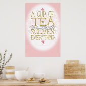 Eine Tasse Tee und ein Cupcake Poster (Küche)