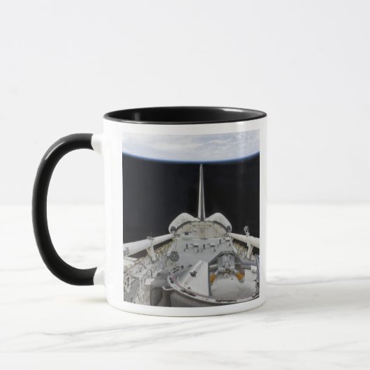 Eine teilweise Sicht auf den Space Shuttle Tasse (Links)