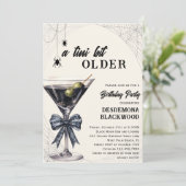 Eine Tini-Bit ältere Spider Halloween-Party Einladung (Stehend Vorderseite)