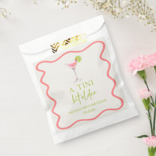 Eine Tini Bit Older Pink Cosmo Martini Geburtstags Geschenktütchen
