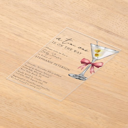 Eine Tini-One-Mini-Minidusche in Rosa Martini Acryleinladungen (Ablage )