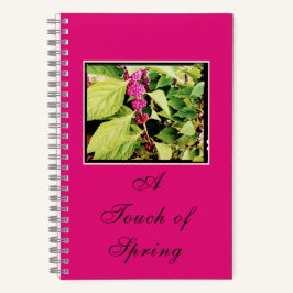 Eine Touch des Spiral-Notebooks im Frühjahr Notizblock