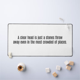 Eine übersichtliche Schreibtischmatte