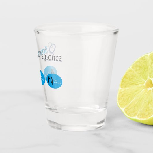 Eine Unze Legitimität Schnapsglas (Rechts)