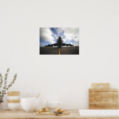 Eine US-Crew zur Aufrechterhaltung der Luftwaffe Poster (Küche)