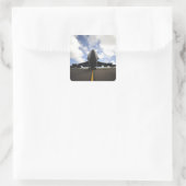 Eine US-Crew zur Aufrechterhaltung der Luftwaffe Quadratischer Aufkleber (Tasche)