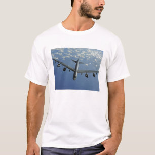 Eine US-Luftwaffe B-52 Stratofortress T-Shirt