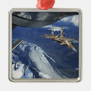 Eine US-Luftwaffe F-15C Eagle, das sich in Silbernes Ornament