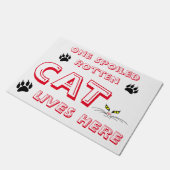 Eine verdorbene Rottenkatze Fußmatte (Schrägansicht)