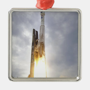 Eine vereinigte Rakete Ornament Aus Metall