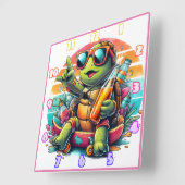 Eine verspielte Schildkröte, die das Party im Somm Quadratische Wanduhr (Winkel)