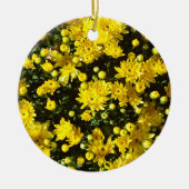 Eine Vielzahl gelber Mums Keramik Ornament (Vorne)