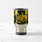 Eine Vielzahl gelber Mums Reisebecher (Mittel)