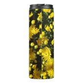 Eine Vielzahl gelber Mums Thermosbecher (Rückseite)