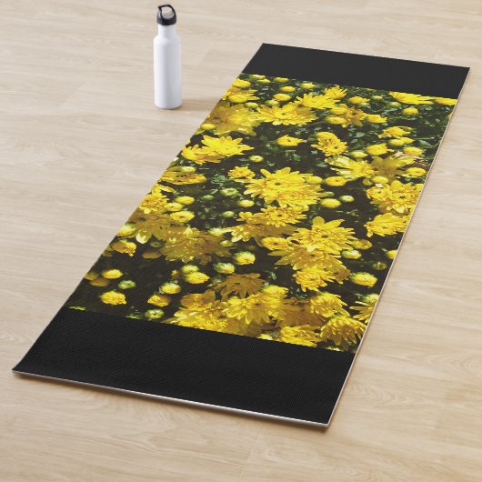 Eine Vielzahl gelber Mums Yogamatte (Beispiel)