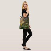 Eine Waldfläche mit Daisies, Primrosen, ... Tasche (Am Model)
