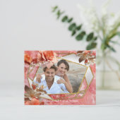 Eine weiche, rosa Farbe namens Peach Fuzz Blume Ankündigungspostkarte (Stehend Vorderseite)