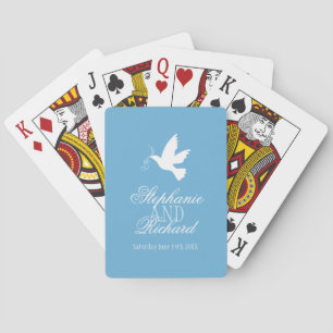 Eine weiße Taube blauer Hochzeitsname spielt Karte Spielkarten