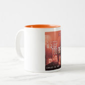 Eine weite Alt Abdeckungs-(rote) Tasse des (Vorderseite Links)