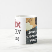 Eine weitere Discordant-Studie von RoseWrites Kaffeetasse (Mittel)