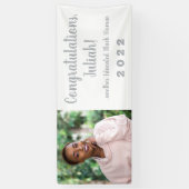 Eine weitere erziehte Schwarze Frau 2022 Abschluss Banner (Vertikal)