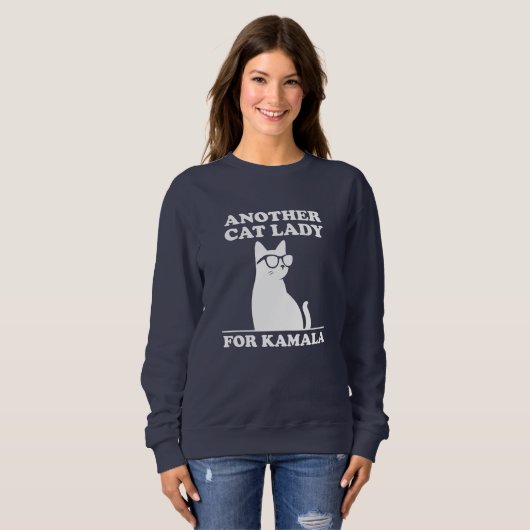 Eine weitere Katze Lady für Kamala Harris 2024 Coo Sweatshirt (Vorne ganz)