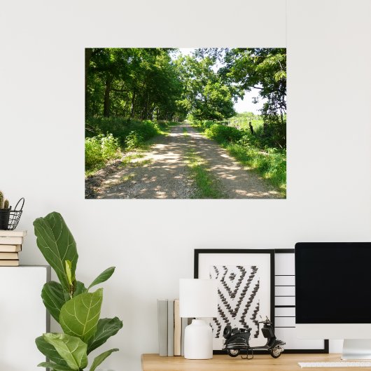 Eine weniger befahrene Straße Poster (Heimbüro)