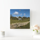 Eine Winter-Wand Quadratische Wanduhr (Zuhause)