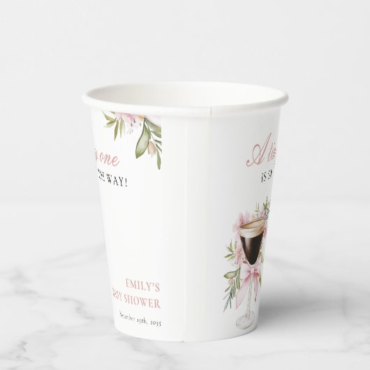 Eine winzige Espresso Martini Babydusche Pappbecher (Rechts)