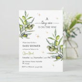 Eine winzige ist auf dem Weg zur Baby-Dusche Einladung (Stehend Vorderseite)