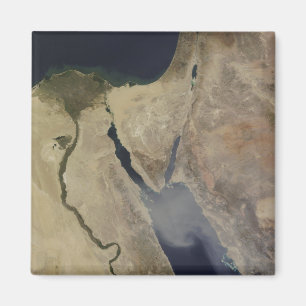 Eine Wolke des tan Staubes von Saudi-Arabien Magnet