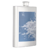 Eine Wolkendecke in Dreiecksform Flachmann (Rechts)