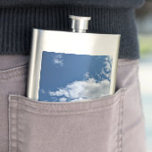 Eine Wolkendecke in Dreiecksform Flachmann (Beispiel)