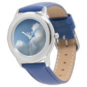 Eine Wolkenkurve Armbanduhr (Schrägansicht)