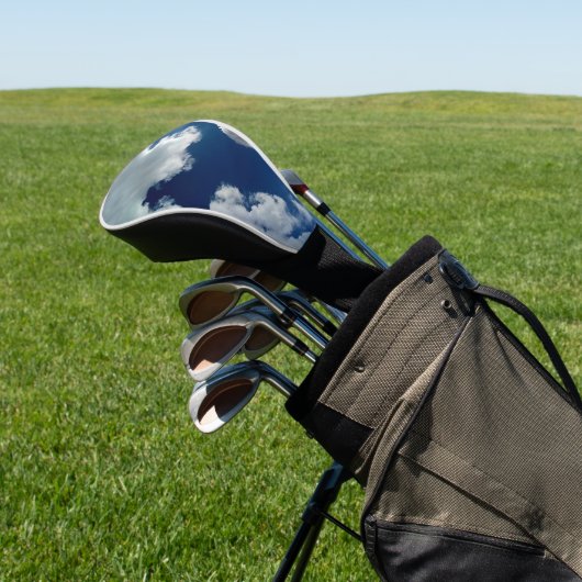 Eine Wolkenkurve Golf Headcover (In SItu)