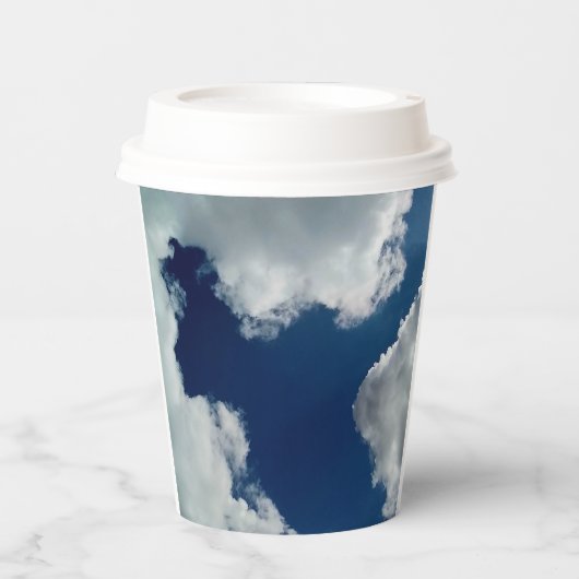 Eine Wolkenkurve Pappbecher (Vorderseite)