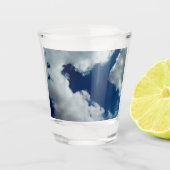 Eine Wolkenkurve Schnapsglas (Vorderseite)