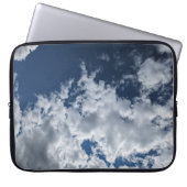 Eine Wolkenschicht Laptopschutzhülle (Vorderseite)