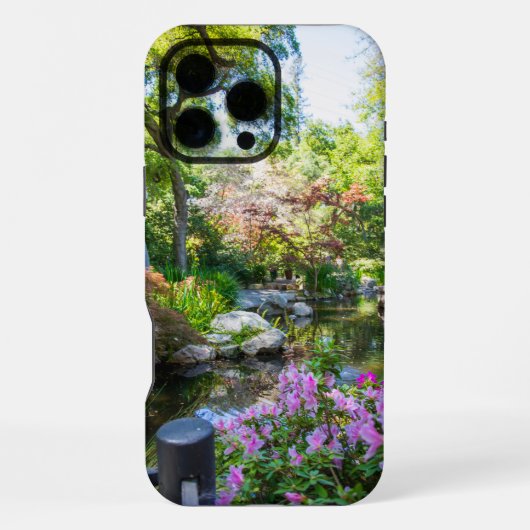 eine wunderschöne Frühlingslandschaft im Garten iPhone Hülle (Rückseite)