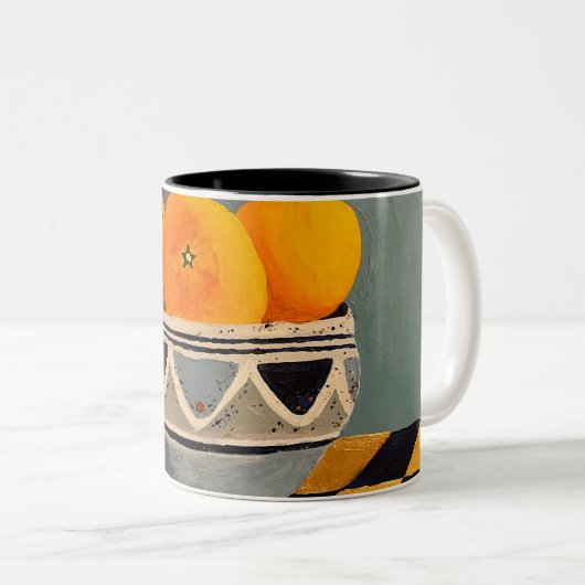 Eine wunderschöne Tasse mit Orangenmalerei (VorderseiteRechts)