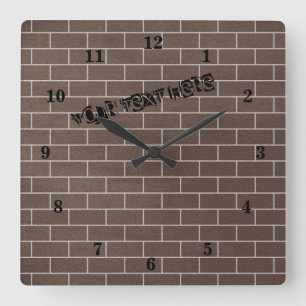 Eine Ziegelmauer - Fügen Sie Ihren Sondertext / Lo Quadratische Wanduhr
