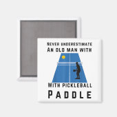 Einen alten Mann mit Pickleball-Schläger unterschä Magnet (Vorderseite/Rückseite)