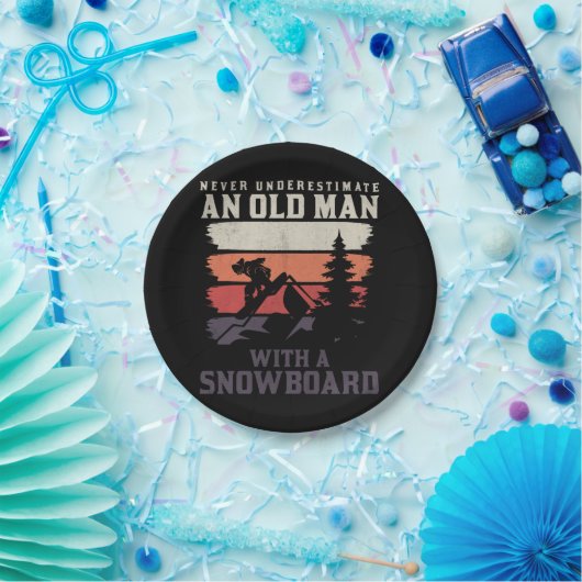 Einen alten Mann mit Snowboard nie unterschätzen Pappteller (Party)