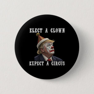 Einen Clown wählen, der von einem Zirkuszaun gegen Button