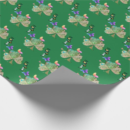 "Einen glücklichen St. Patrick's Day" Leprechaun Geschenkpapier (Ecke)